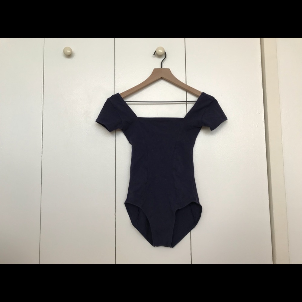 Navy Wear Moi Leaotard